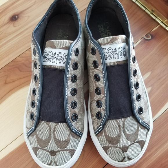 Coach Shoes - ♥️EUC♥️ Coach womens canvas & leather sneakers